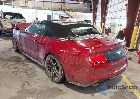 2022 Ford Mustang Ecoboost Premium z USA, uszkodzony, nr VIN 1FATP8UH8N5146623